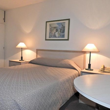 מונטווידאו Hotel Tres Cruces מראה חיצוני תמונה