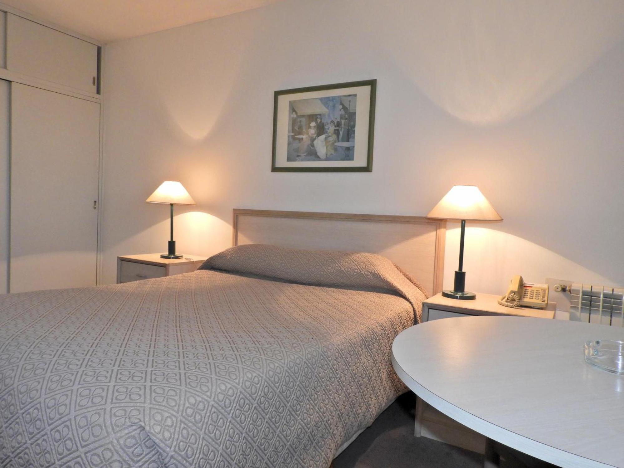 מונטווידאו Hotel Tres Cruces מראה חיצוני תמונה