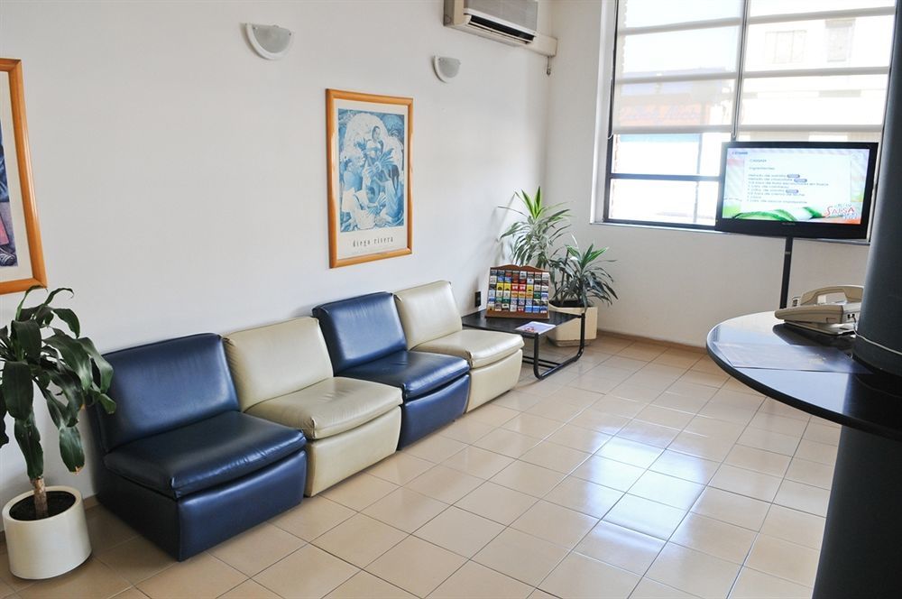 מונטווידאו Hotel Tres Cruces מראה חיצוני תמונה