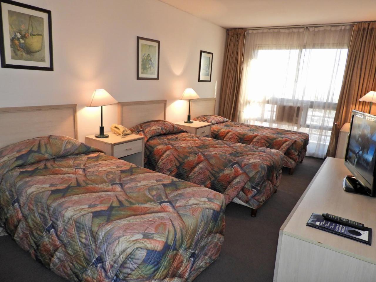 מונטווידאו Hotel Tres Cruces מראה חיצוני תמונה