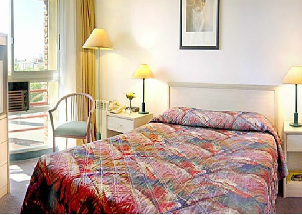 מונטווידאו Hotel Tres Cruces מראה חיצוני תמונה
