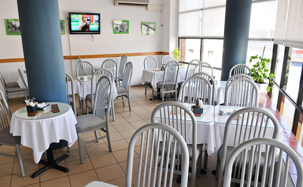 מונטווידאו Hotel Tres Cruces מראה חיצוני תמונה